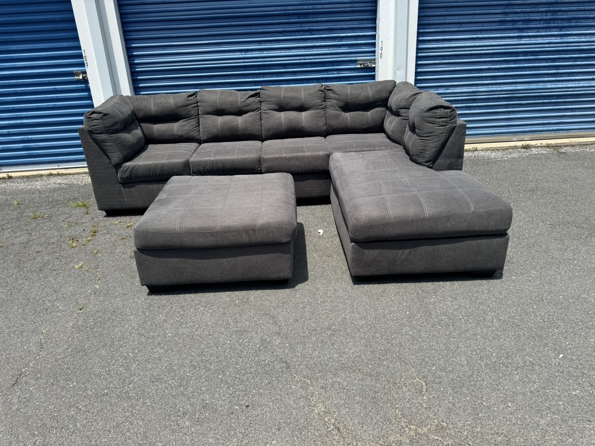 Gray Ashley furniture sectional with ottoman DELIVERY AVAILABLE!*🚚