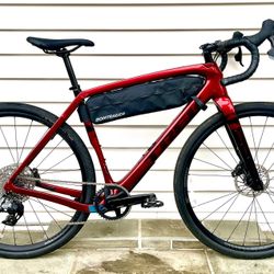 M/L (56cm) 2023 Trek Checkpoint SL6 AXS eTap Carbon Fiber Gravel Bike, Tubeless, Excellent Condition