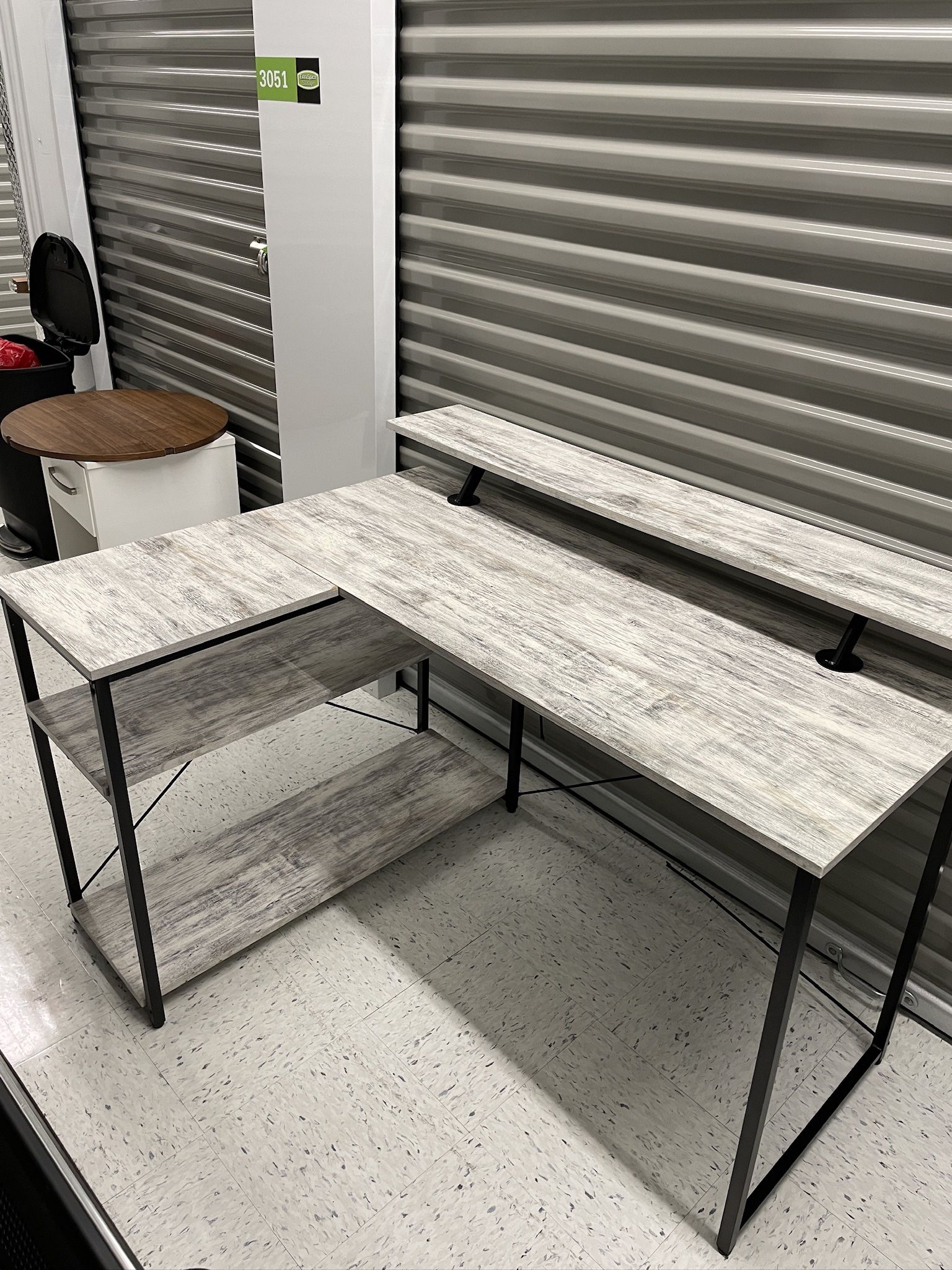 Two-tier Desk