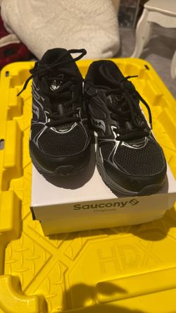 Saucony black