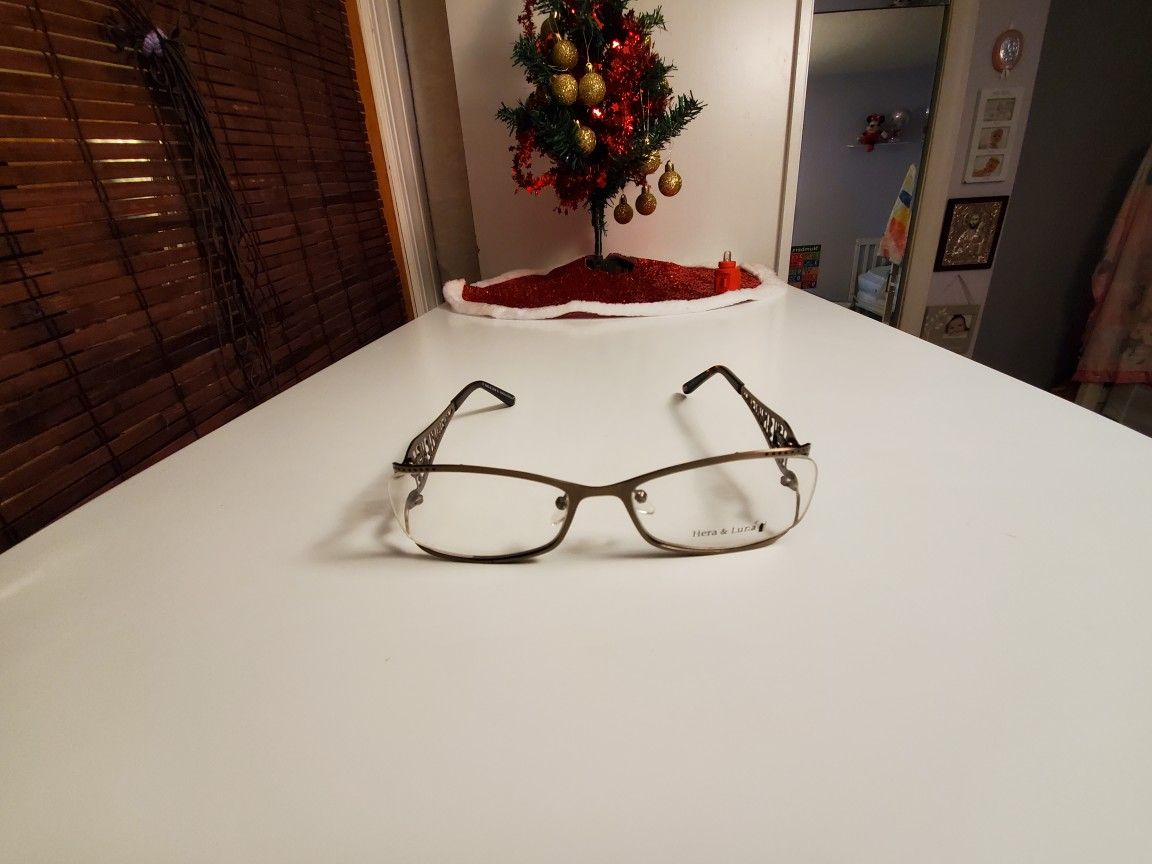 EYEGLASSES
