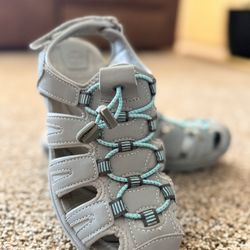 Women's sandals