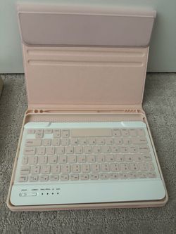 iPad case and keyboard for sale