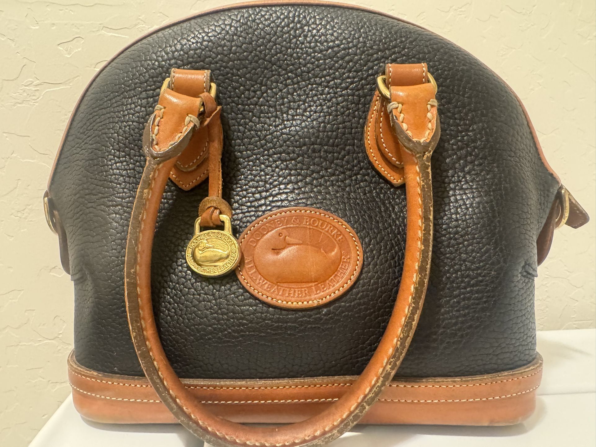 Dooney And Burke Vintage Purse.,All Products : American Fashion Style Bags On Sale