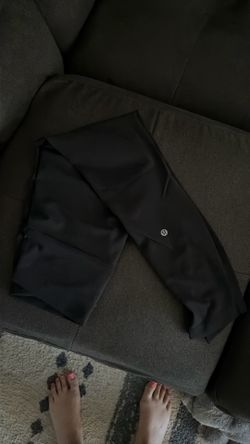 Black lululemon leggings