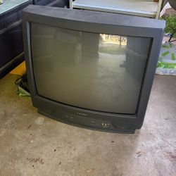 Large Mitsubishi CRT TV 