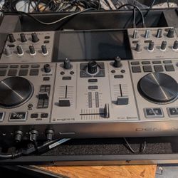 Denon Prime Go+  DJ Controller