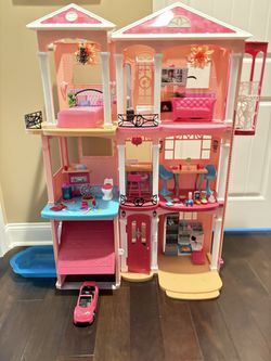 Barbie Dream House & Accessories 