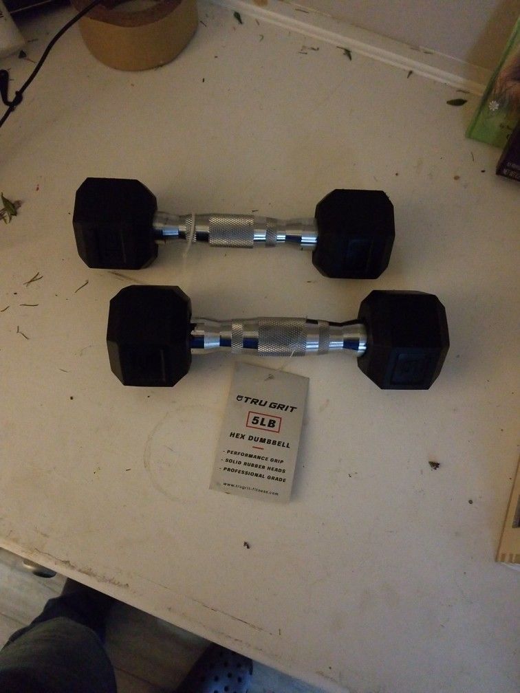 Set Of 5lb Dumbells 
