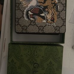 gucci supreme wallet