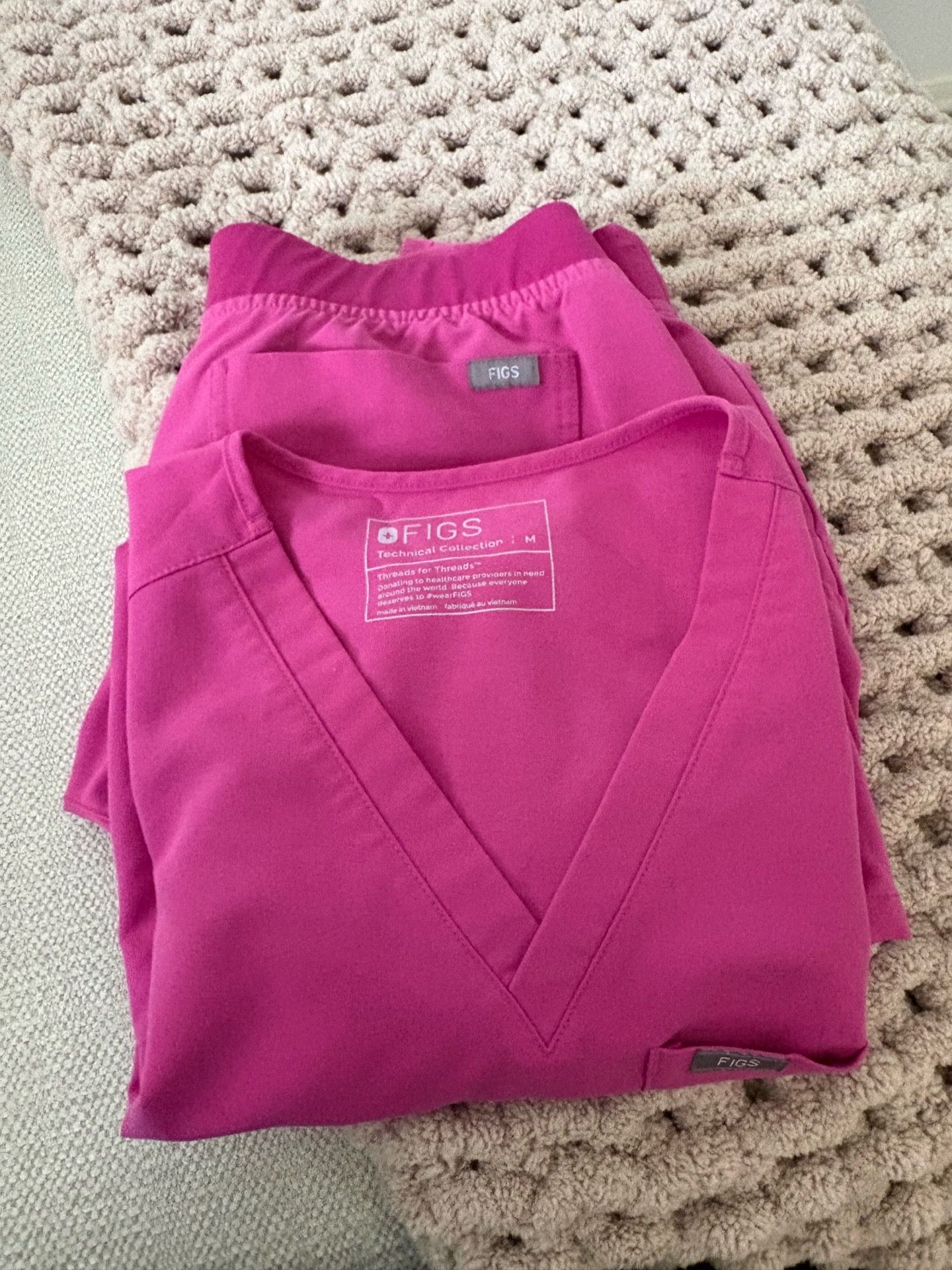 Figs scrub set