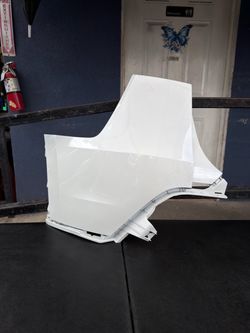 Tesla model Y 2024-2026 right passenger rear bumper ext Oem