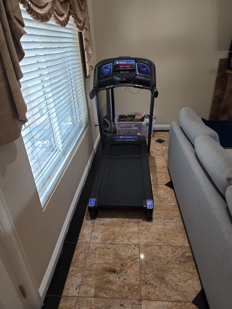 Horizon T101 Treadmill
