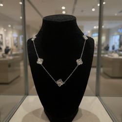 Silver Clover Necklace 