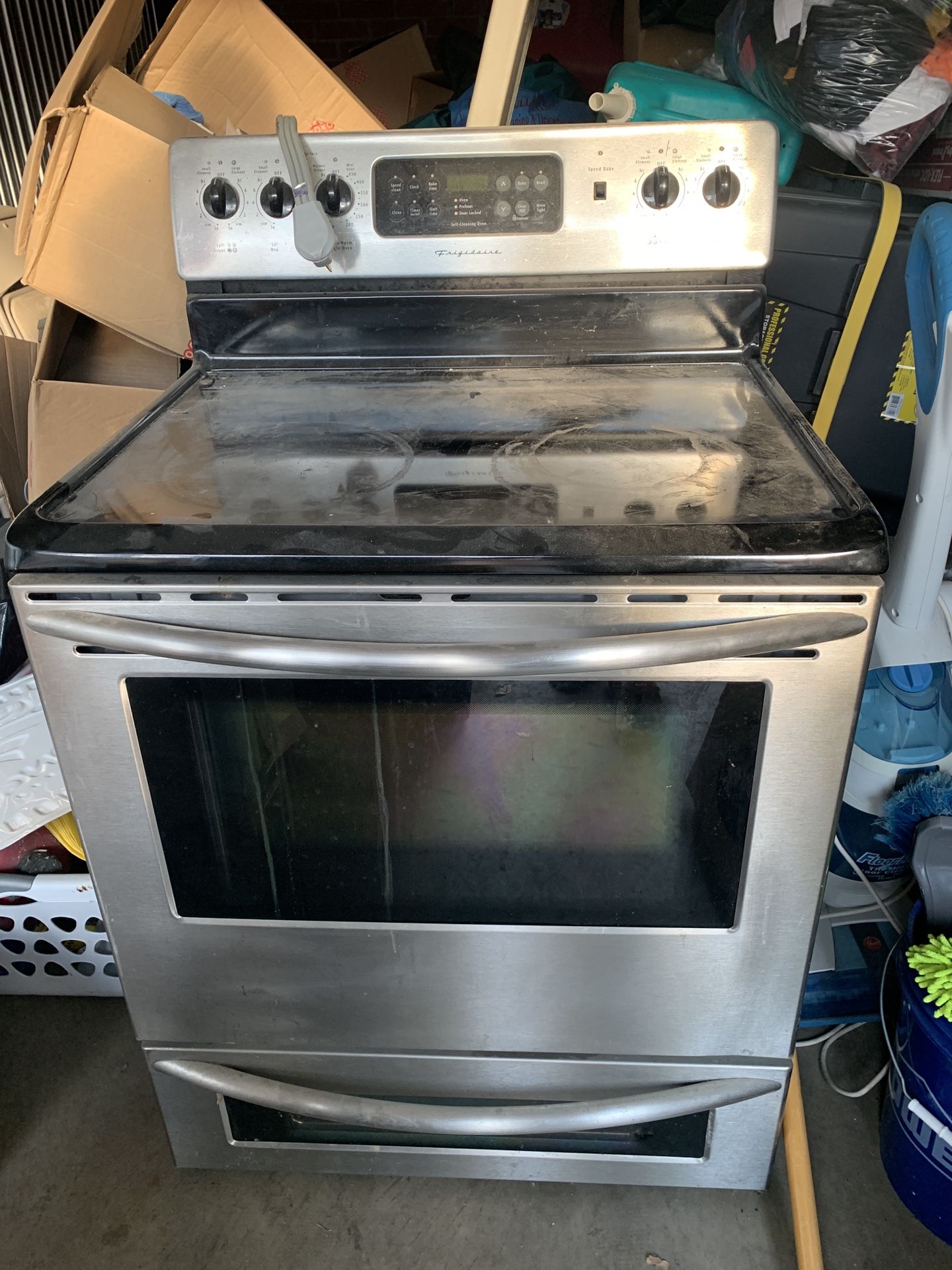 Free Stove! Must Get Out Of Storage Unit This Weekend!