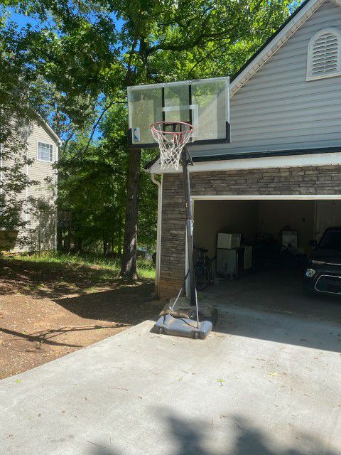 Spalding Indoor/Outdoor Basketball Hoop