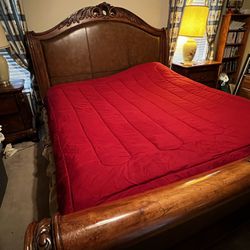 Henredon Eastern King Sleigh Bed 4 piece Bedroom set