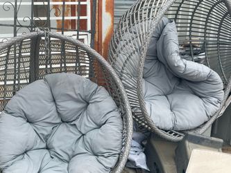 Egg shell seats