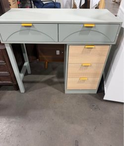 Makeup Vanity Table with 5-Drawers