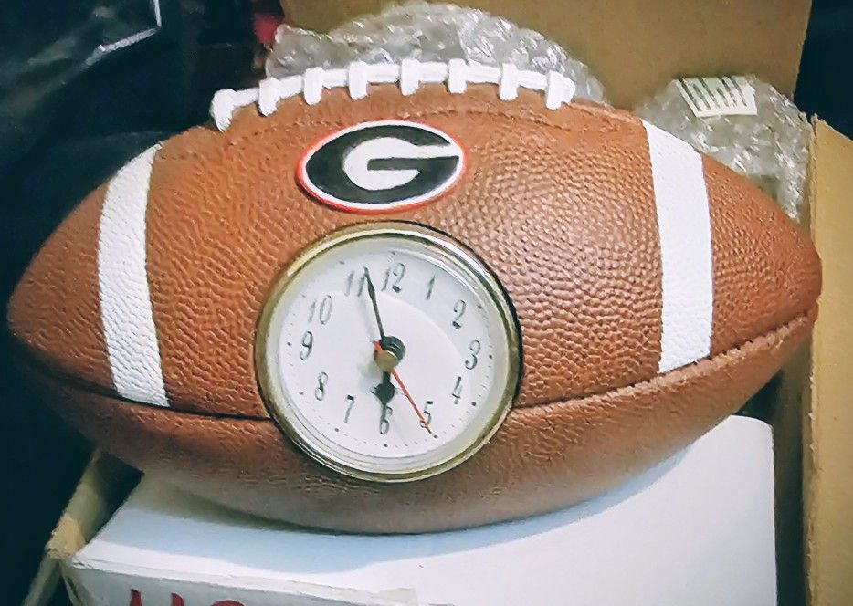 Ga Bulldogs Clock