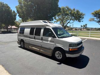 2005 Chevy Roadtrek 190 Class B RV