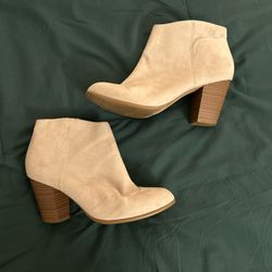 Old Navy Beige Ankle Booties Size 9