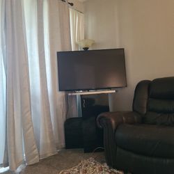 48 Inch Soney Tv And Leather Sofa