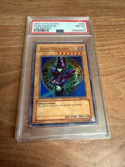 Yu-Gi-Oh 2010 Dark Magician LOB-005 PSA8
