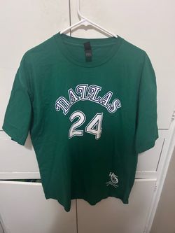 Mark Aguirre men’s size XL short sleeve shirt