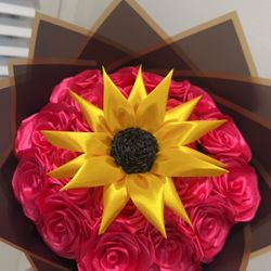 Ramo Con Girasol/ Eternal Rose Bouquet 🥀🌻