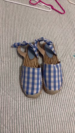Cupcakes & Cashmere Shoes Size 8