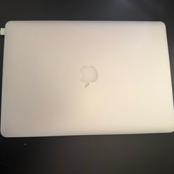15 Inch Mid-2015 Apple MacBook Pro / i7 Intel 