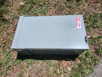 Outdoor main lug