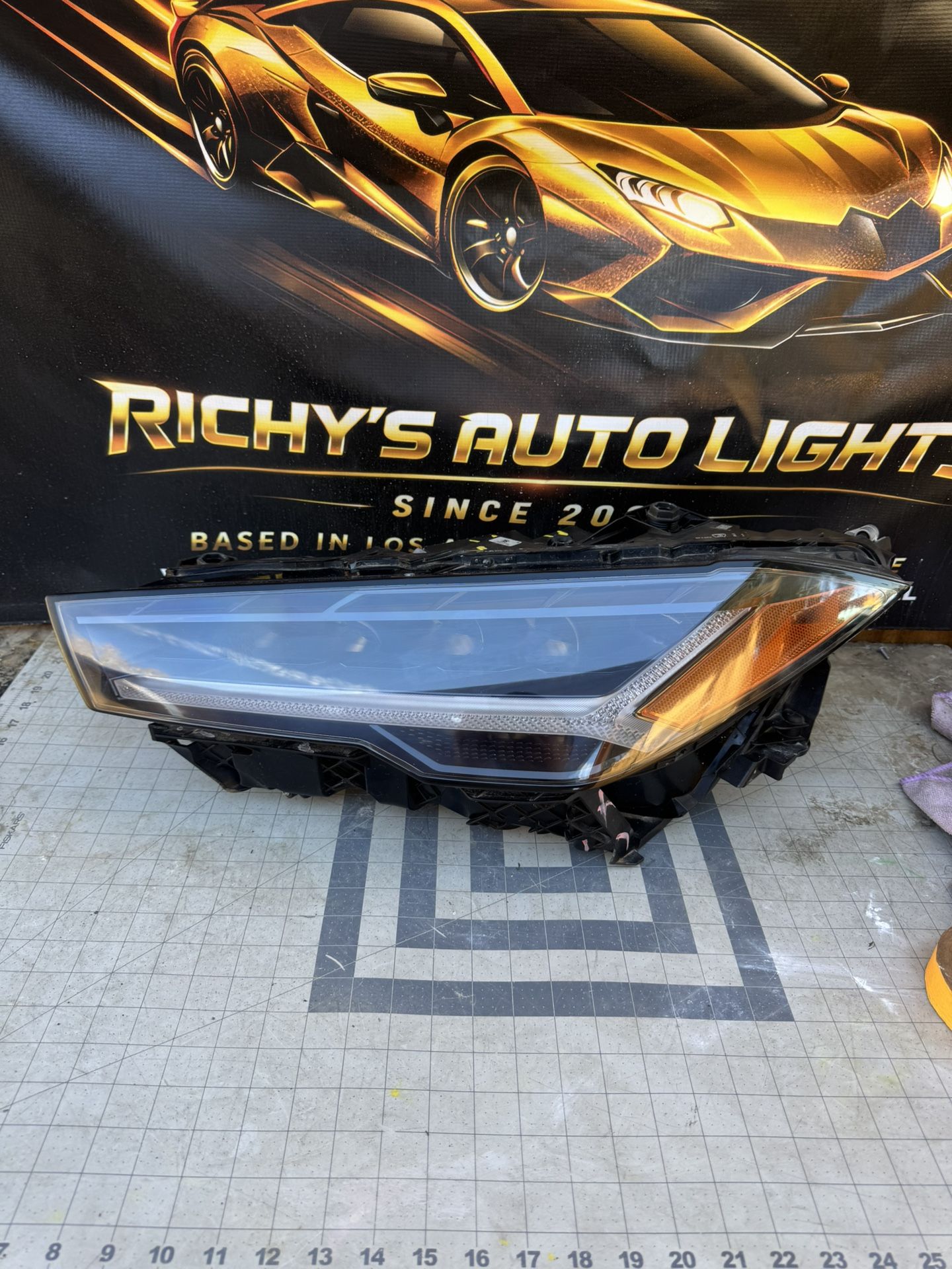 2018-2024 Lamborghini URUS LEFT USED OEM HEADLIGHT