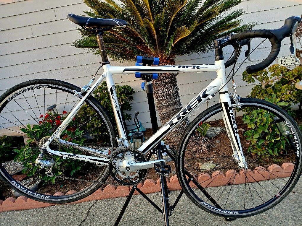 Trek Roadbike Size 56cm Large Shimano Tiagra 18 Speeds..