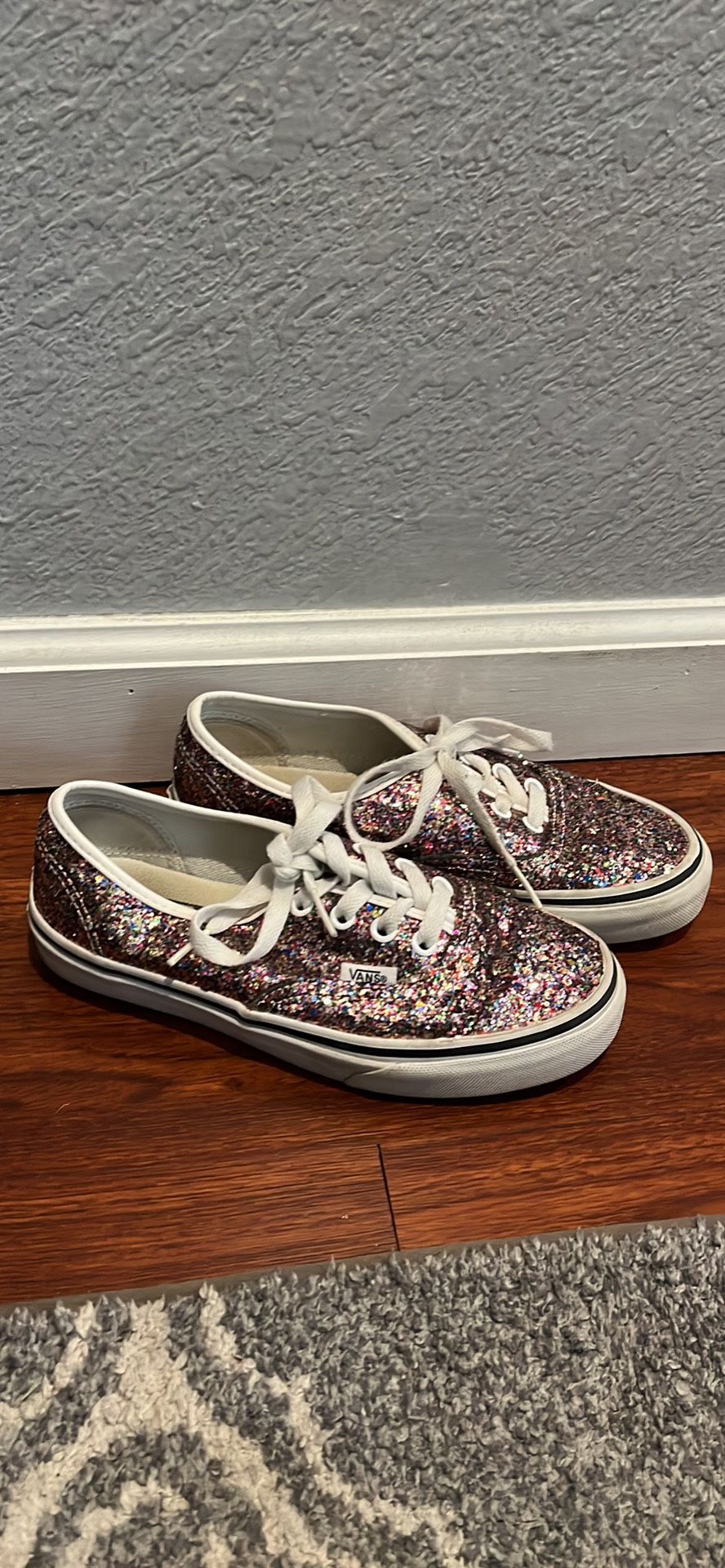 Girls Or Womens Vans Size 5