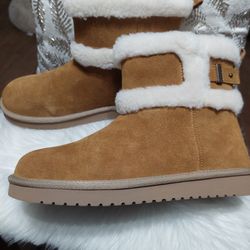 UGG KOOLADEBURRA SIZE 9