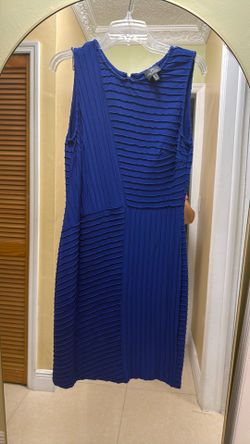 Blue dress. Adriana Papell