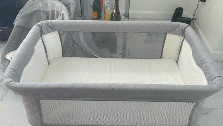 Gently Used Baby Bassinet