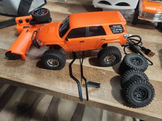 New axial scx24 Toyota 4 runner brushless with a bunch of upgrades