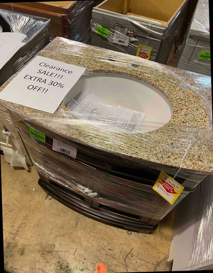 HOME DECORATORS 31 in. W x 35 in. H x 20 in. D Vanity SPT