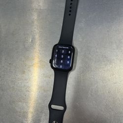 Series 8 Apple Watch ( GPS ) 45 mm