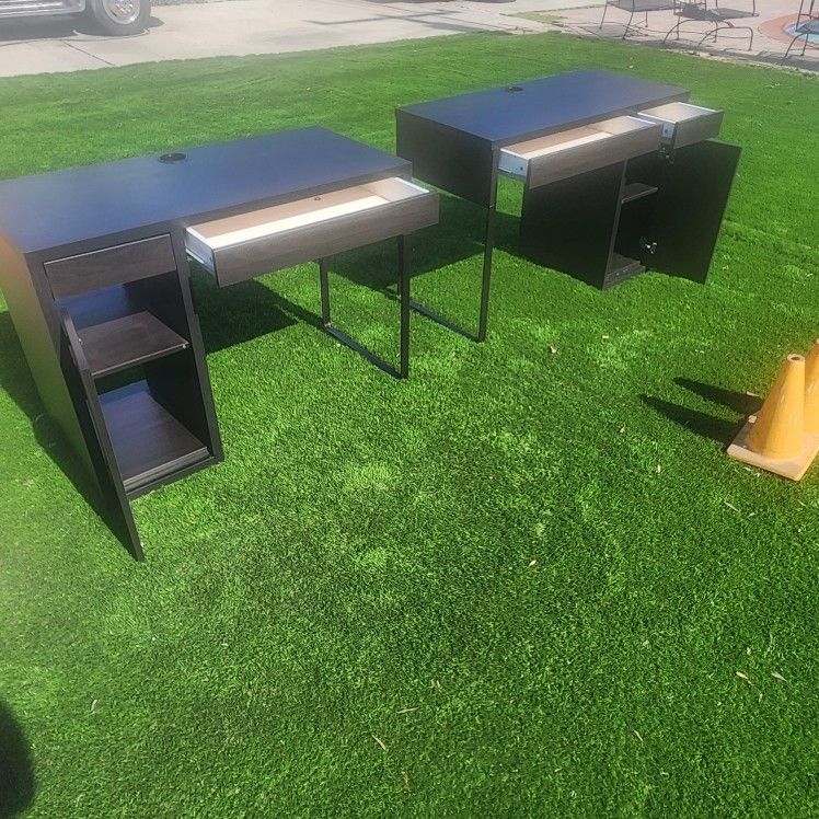  Student/Computer Desk