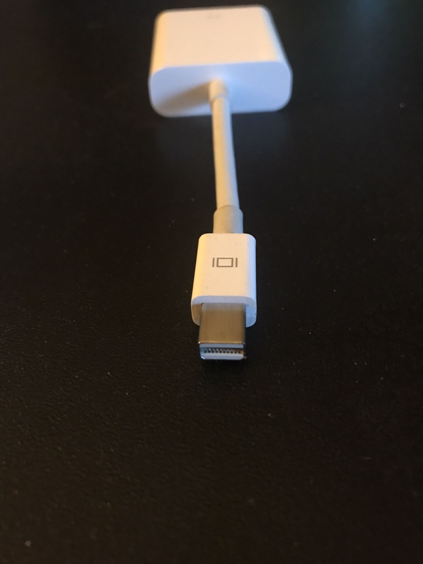 Apple VGA connector (Dongle)
