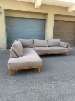 Macy's Jollene Sectional Couch - 113" - Excellent Condition
