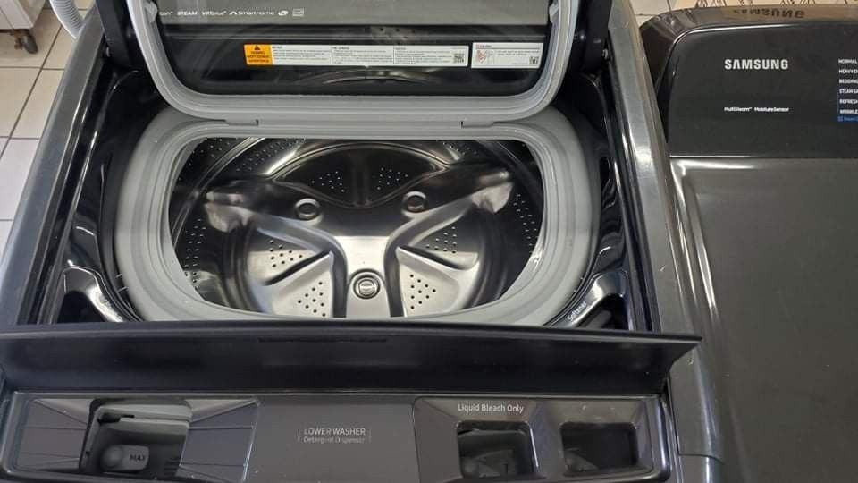 SAMSUNG Washer And Gas Dryer Set