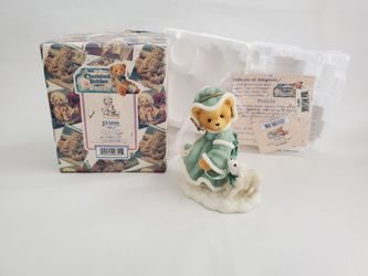 New Cherished Teddies FELICIA Joy World birthday Winter girl coat figurine dress

1999 Cherished Teddies FELICIA CHRISTMAS FIGURINE 533890 NIB HOLIDAY