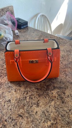 Ceramic purse for decoration