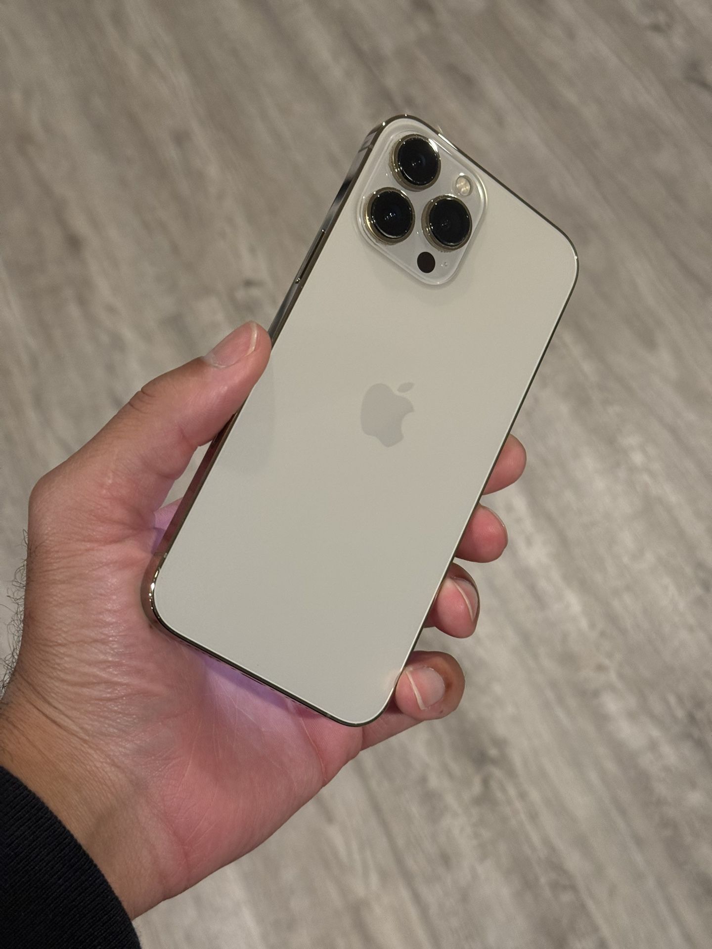 IPhone 13 Pro Max UNLOCKED -256GB -