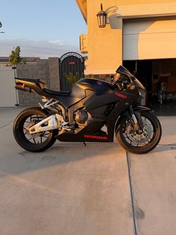2015 CBR600RR Clean Title